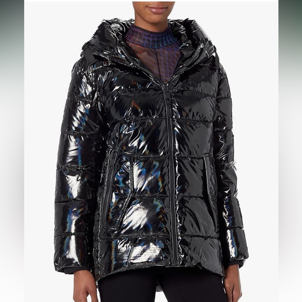 DKNY Womens Snap-Side Glossy Puffer Outerwear Jacket- 
Size M